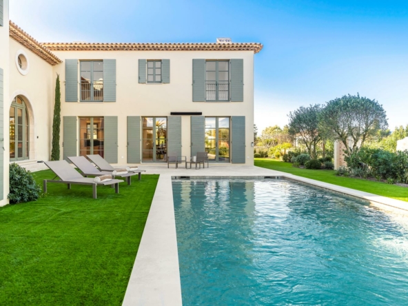 BASTIDE TROPEZIENNE 5