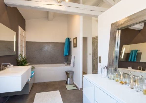 BELLA SAINT TROPEZ 9